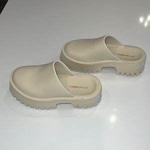 Jeffrey Campbell Clog in Sea Salt